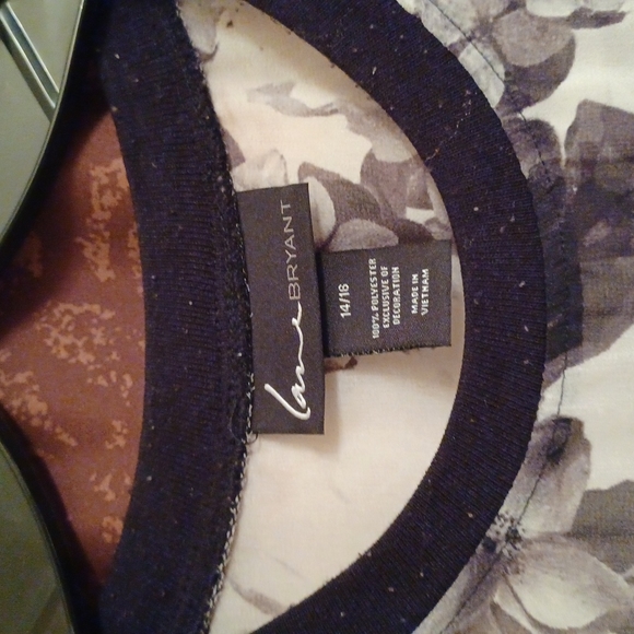 Sheer Floral Top - Picture 3 of 3